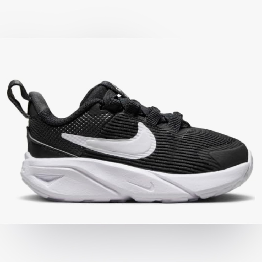Nike Kids Black and White Sneakers toddler 9C